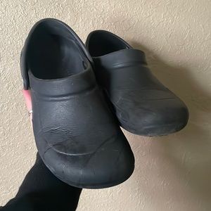 Non-slip black Crocs